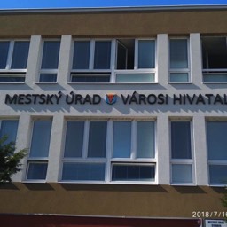 ReKunst - loggá, nápisy, čísla, filmové a divadelné kulisy